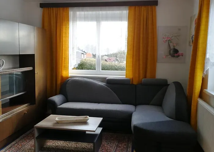 Haus Luisi 度假居 *